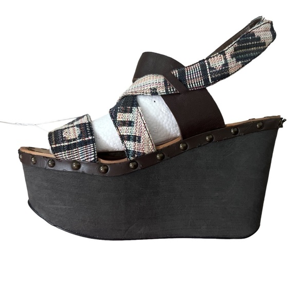 Joe’s Platform Wedge Studded Aztec Strapped Sandals- Size 9M - Picture 1 of 13